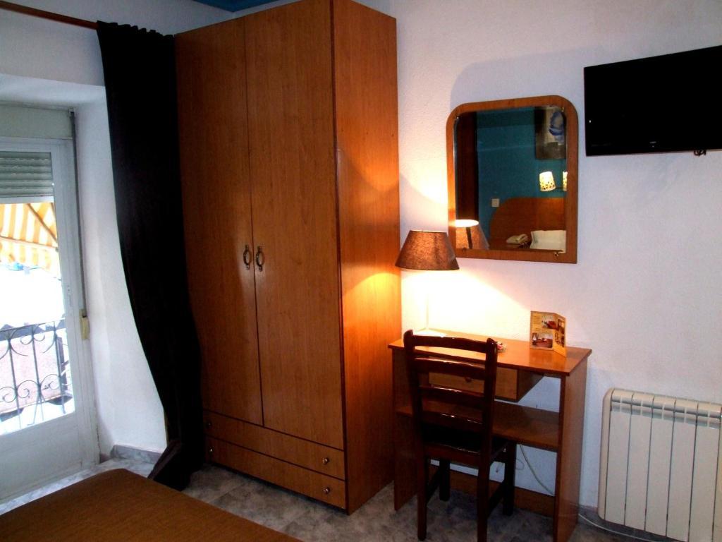 Hostal Santa Marta Aranjuez Værelse billede