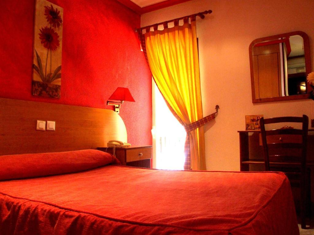 Hostal Santa Marta Aranjuez Værelse billede